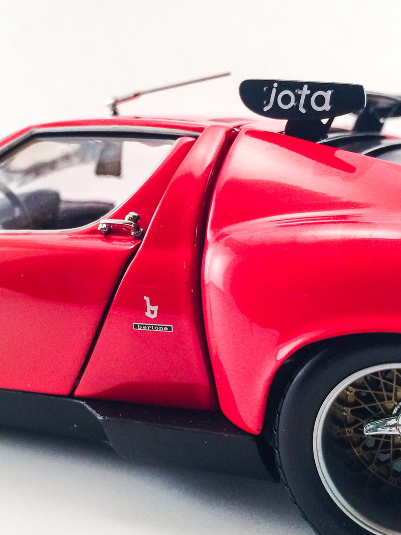 Illustration for article titled Review: Lamborghini Miura Jota SVR